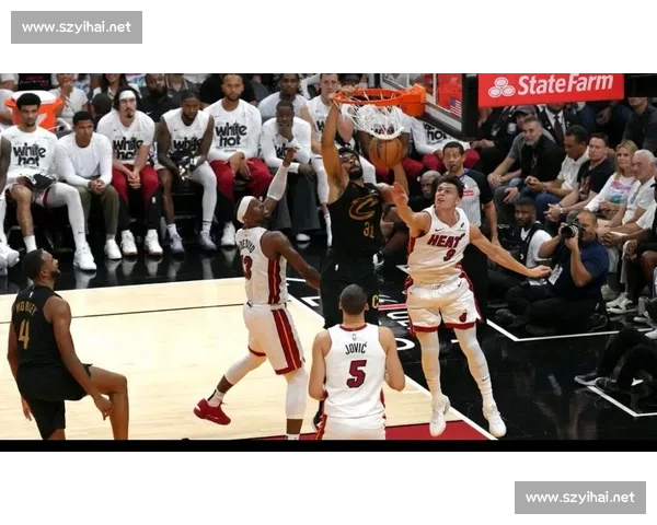 湖人队激战热火队精彩直播见证巨星对决与巅峰碰撞篮球盛宴今夜上演